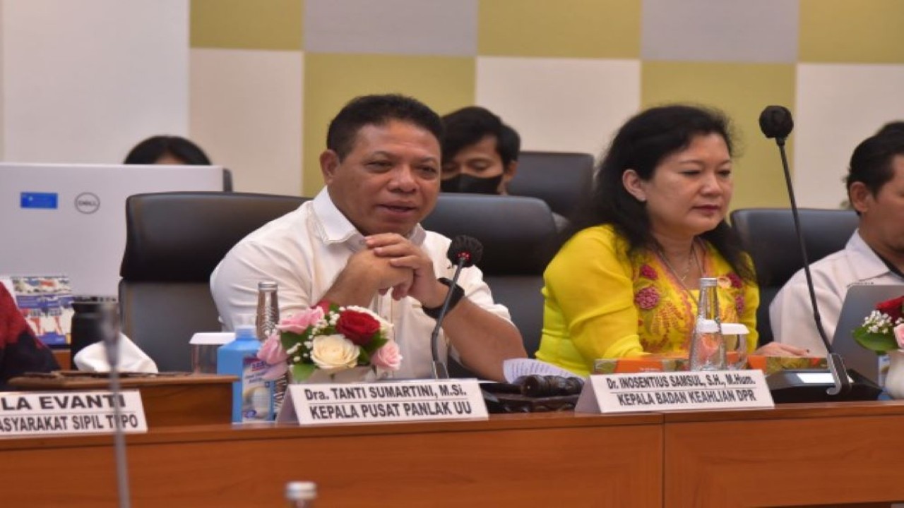 Kepala BK DPR Inosentius Samsul saat mengikuti Focus Group Discussion (FGD) di Gedung Nusantara II, Senayan, Jakarta, Senin (31/7/2023). (Munchen/nr)