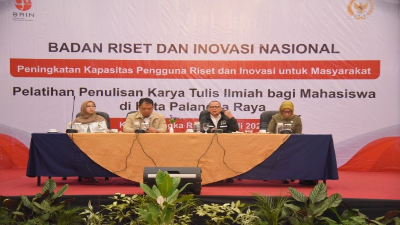 Anggota Komisi VII DPR RI Mukhtarudin saat memimpin pertemuan Kunjungan Kerja Reses ke Palangkaraya, Kalimantan Tengah, Senin (17/7/2023). (Ulfi/nr)