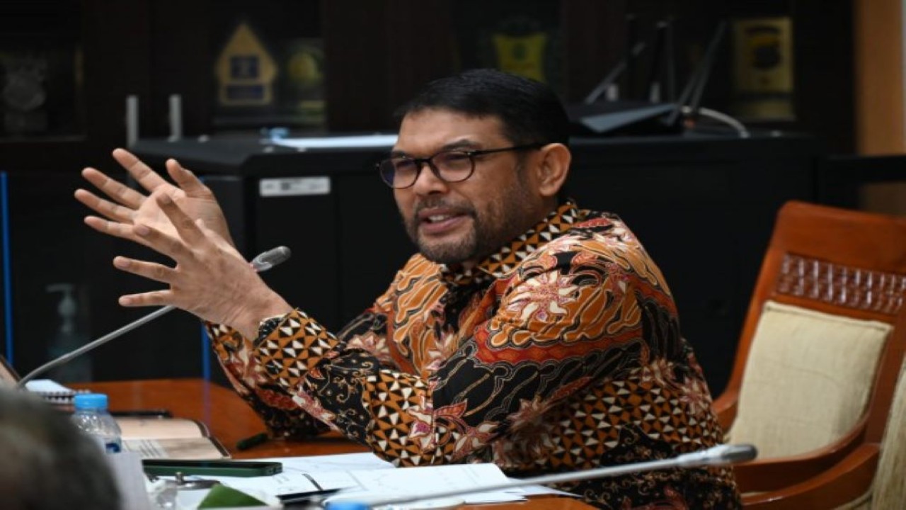 Anggota Komisi III DPR RI Muhammad Nasir Djamil saat mengikuti Rapat Kerja Komisi III Tentang RUU Narkotika di Gedung Nusantara II, Senayan, Jakarta, Senin (10/7/2023). (Jaka/nr)