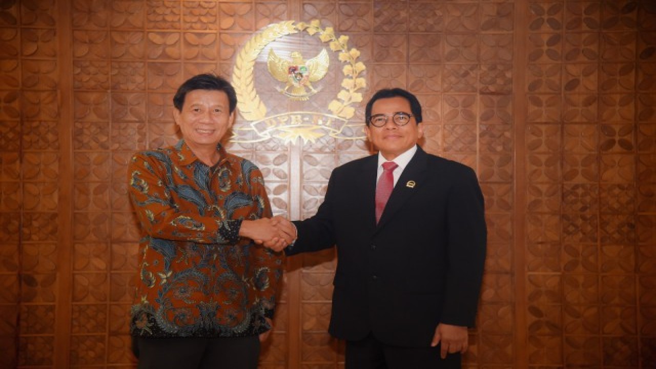 Sekretaris Jenderal DPR RI Indra Iskandar usai menerima kunjungan kehormatan Duta Besar Vietnam Tan Van Thong di Ruang Delegasi, Gedung Nusantara III DPR RI, Senayan, Jakarta, Rabu (12/7/2023). Foto : Runi/Man