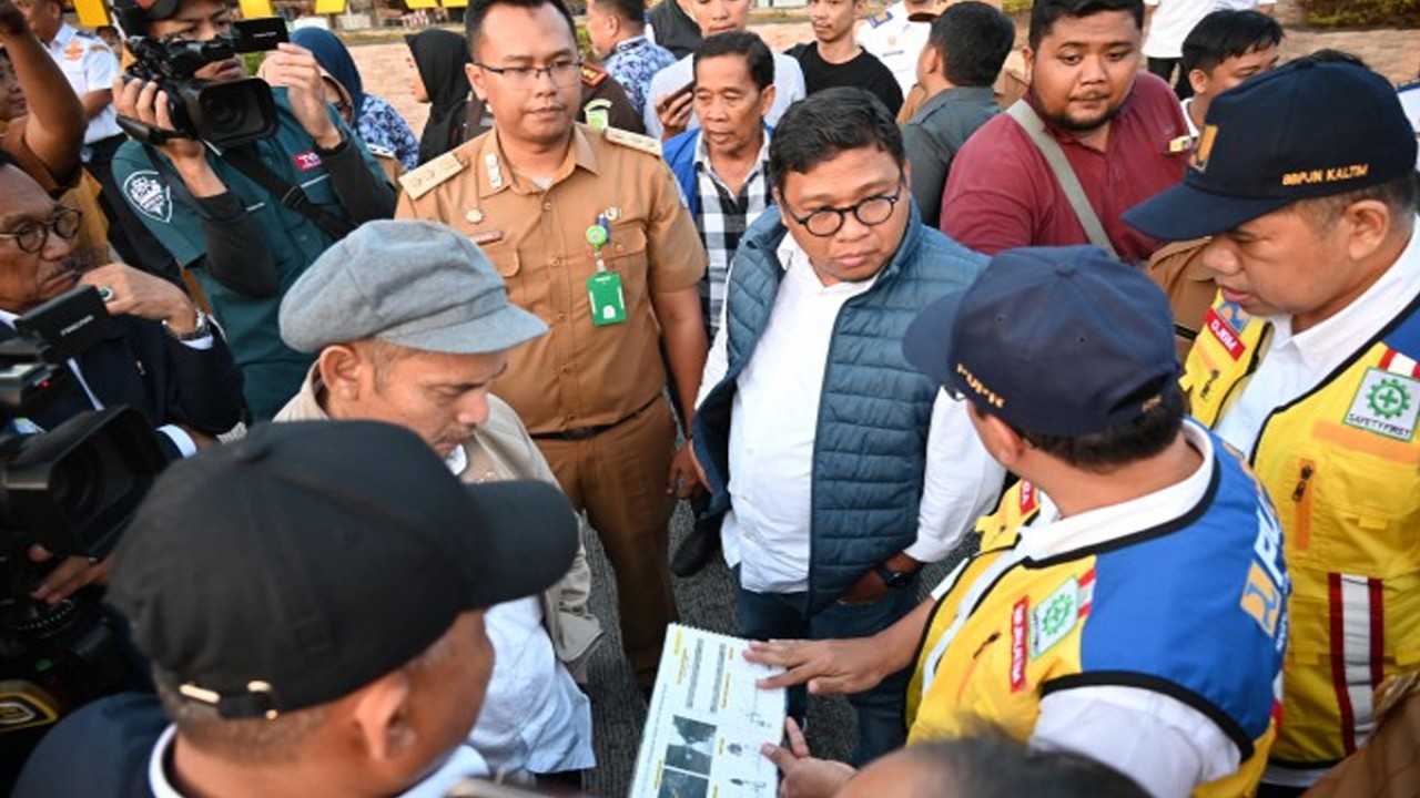 Anggota Komisi V DPR RI Irwan saat melakukan kunjungan kerja Komisi V di Bontang, Kalimantan Timur, Selasa (8/8/2023). Foto: Wilga/nr