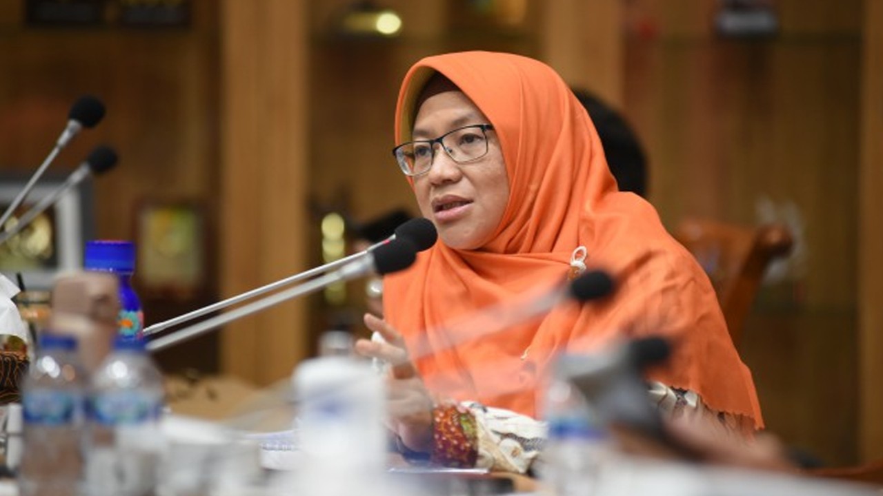 Anggota Komisi X DPR Ledia Hanifa Amaliah saat mengikuti Rapat Kerja Komisi X DPR dengan Menteri Pendidikan, Kebudayaan, Riset, dan Teknologi Nadiem Anwar Makarim di Gedung Nusantara I, DPR RI, Senayan, Jakarta, Kamis (31/8/2023).  Foto: Dep/nr