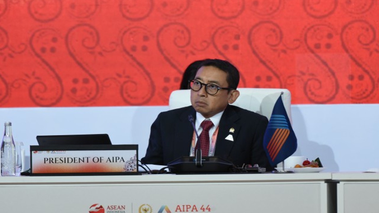 Ketua BKSAP DPR RI Fadli Zon saat mengikuti Sidang Paripurna Pertama pertemuan Majelis Antar-Parlemen ASEAN atau ‘ASEAN Inter-Parliamentary Assembly’ (AIPA) ke-44, di Jakarta. Foto: Jaka/nr