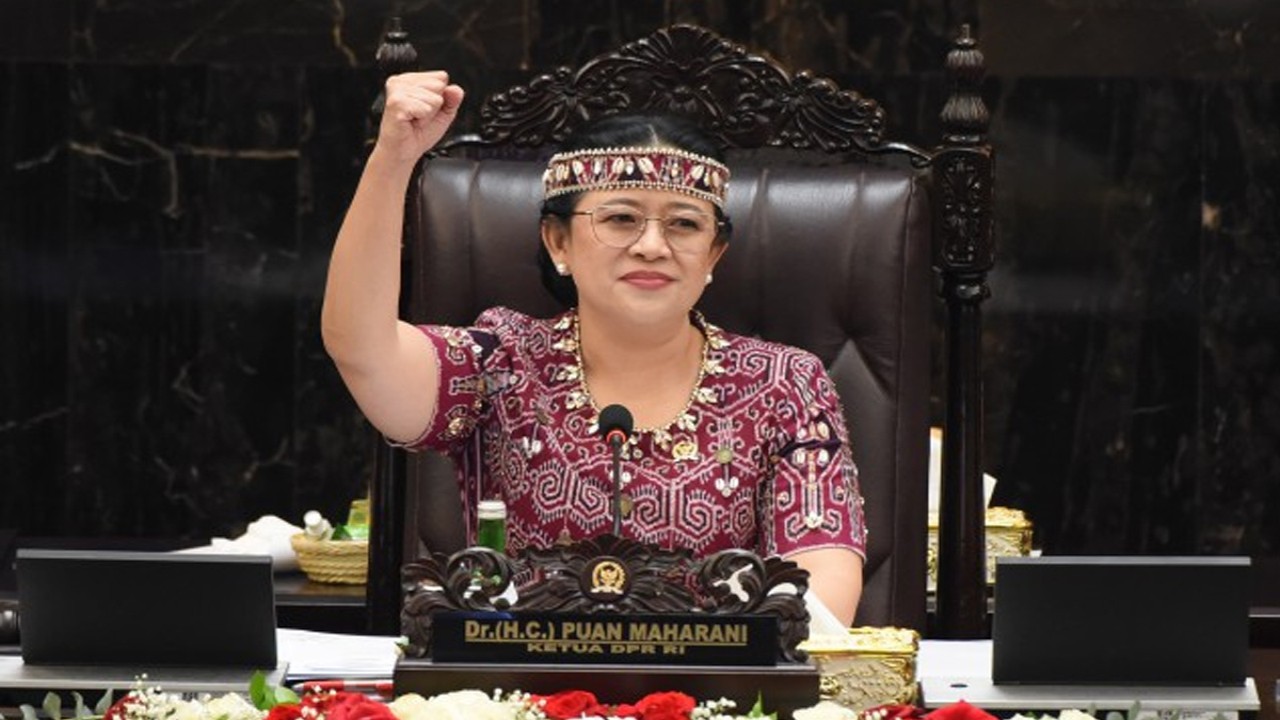 Ketua DPR RI Dr. (H.C.) Puan Maharani saat menyampaikan pidato dalam Sidang Paripurna Pembukaan Masa Persidangan I DPR RI Tahun Sidang 2023-2024 yang digelar di Gedung Nusantara, Kompleks Parlemen, Senayan, Jakarta, Rabu (16/8/2023). Foto : Devi/Man