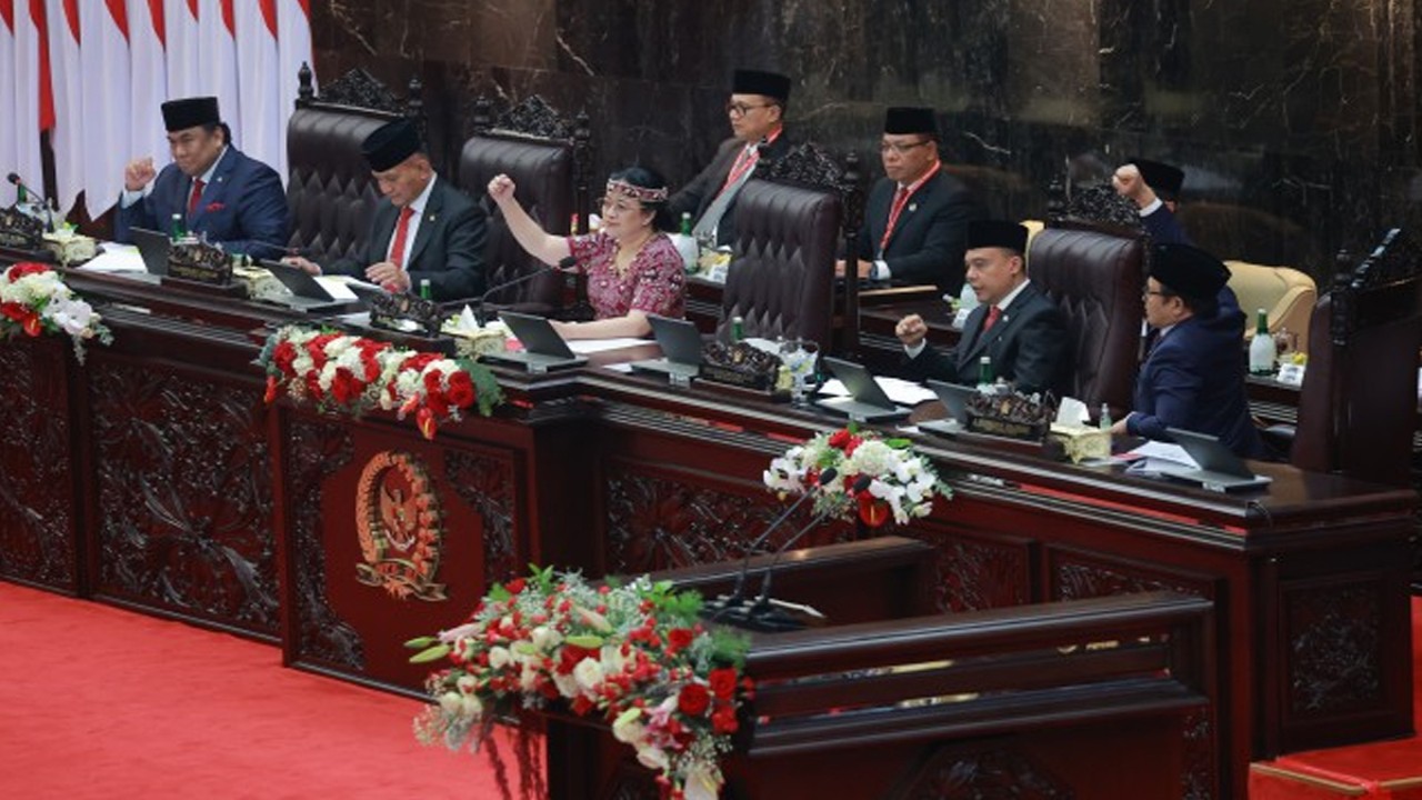 Ketua DPR RI Dr. (H.C.) Puan Maharani dalam Pidato Pembukaan Masa Persidangan I DPR Tahun Sidang 2023-2024, di Ruang Rapat Paripurna, Gedung DPR RI Senayan, Jakarta, Rabu (16/8/2023). Foto : Munchen/Man