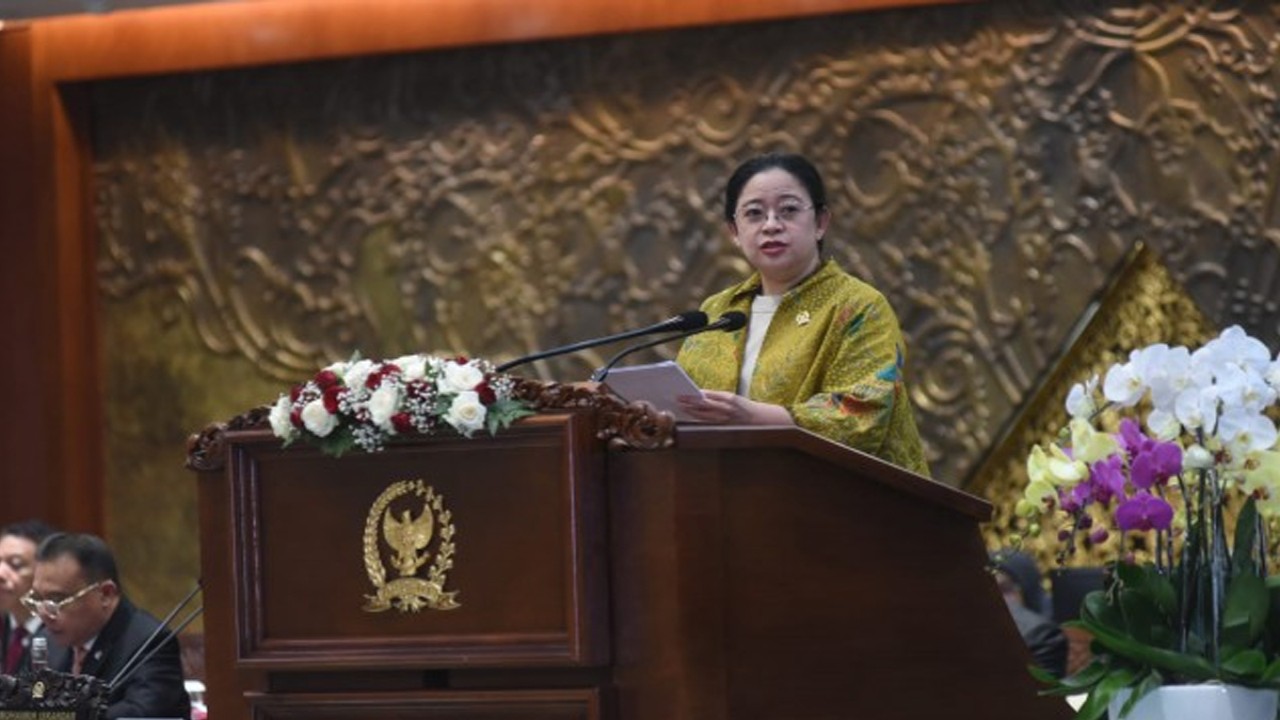 Ketua DPR RI Puan Maharani saat membacakan Pidato Laporan Kinerja DPR RI Tahun Sidang 2022-2023 dalam Rapat Paripurna DPR RI Khusus di Gedung Nusantara II, Senayan, Jakarta, Selasa (29/8/2023). Foto: Jaka/nr