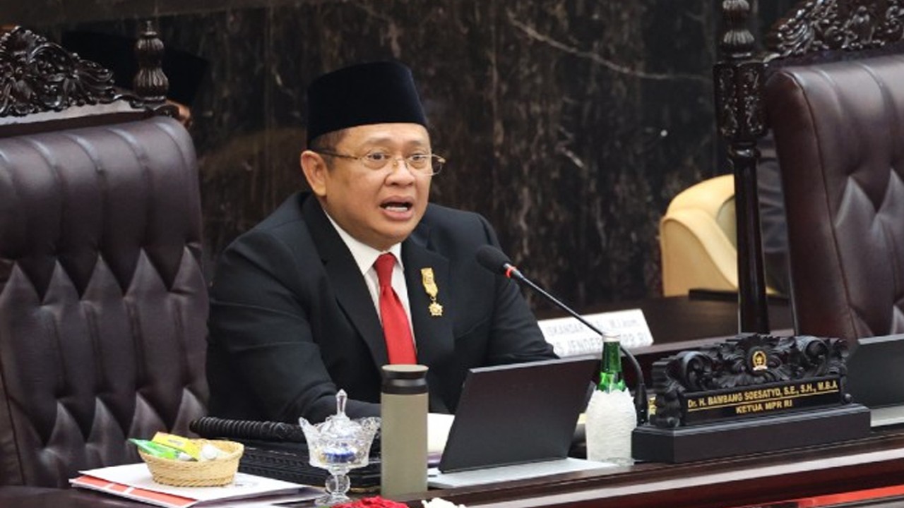 Ketua MPR Bambang Soesatyo saat membacakan pidato dalam Pembukaan Sidang Tahunan MPR dan Sidang Bersama DPR dan DPD Tahun 2023 di Gedung Nusantara, DPR RI, Senayan, Jakarta, Selasa (16/8/2023). Foto: Arief/nr