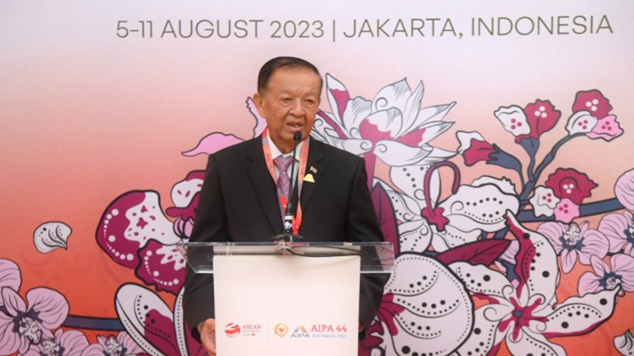 Ketua Parlemen Thailand Wan Muhammad Noor Matha saat konferensi pers di sela-sela Sidang Umum AIPA ke-44th di Fairmont, Senayan, Jakarta, Selasa (8/8/2023). Foto : Runi/Man