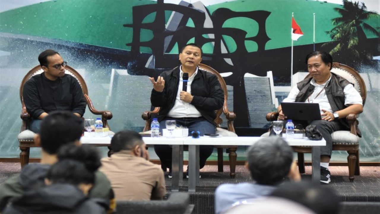 Anggota Komisi II DPR RI Mardani Ali Sera saat acara Forum Legislasi dengan tema 'Revisi UU ASN dan Nasib Tenaga Honorer.' di Media Center Parlemen, Nusantara III, Senayan, Jakarta, Selasa (1/8/2023). Foto : Jaka/Man