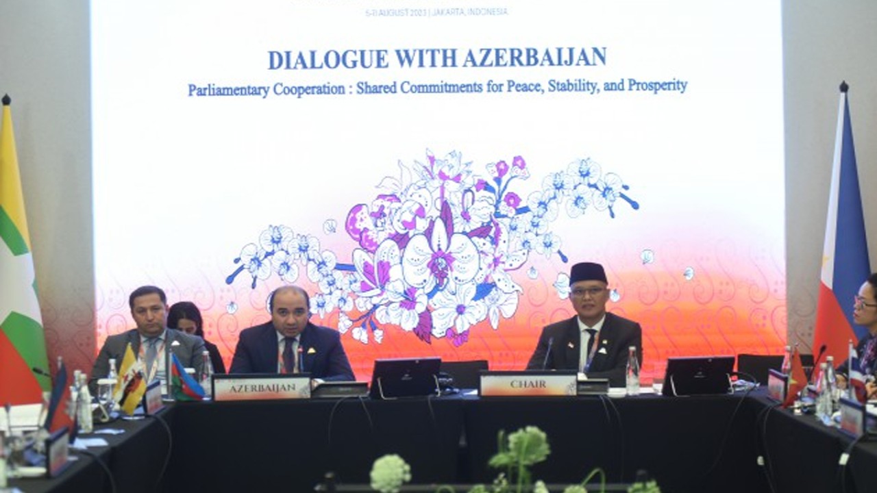 Wakil Ketua BKSAP DPR RI Sukamta saat bilateral meeting ‘Dialogue With Azerbaijan Parliamentary Cooperation: Shared Commitments for Peace, Stability and Prosperity’ yang digelar di Hotel Fairmont, Senayan, Jakarta, Selasa (8/8/2023). Foto: Jaka/nr