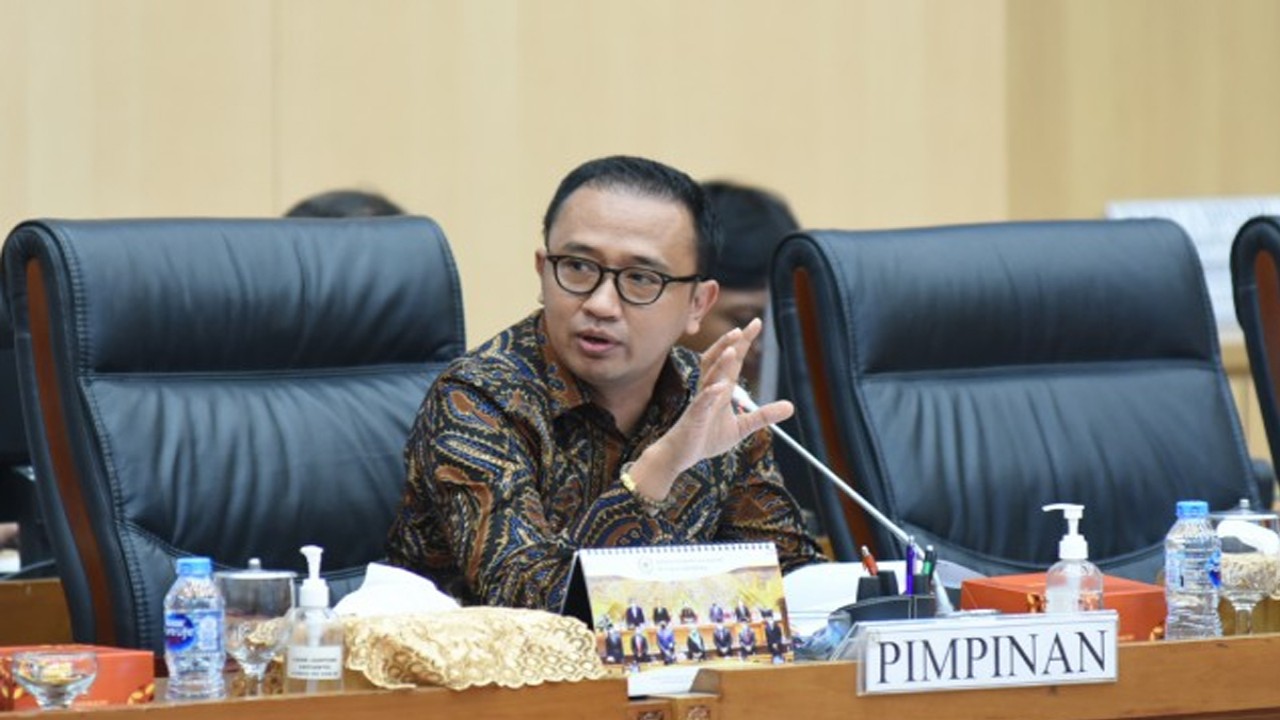 Wakil Ketua Komisi VII DPR RI, Bambang Haryadi saat memimpin RDP Komisi VII DPR RI dengan Plt. Dirjen Minerba KESDM RI, Dirut MIND-ID dan Dirut PT Vale Indonesia Tbk di ruang rapat Komisi VII DPR RI, Senayan, Jakarta, Selasa,(29/8/2023). Foto: Oji/nr