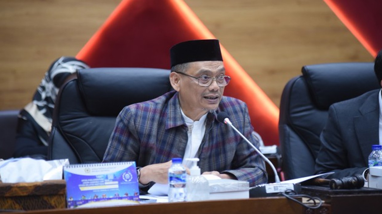 Wakil Ketua Komisi X DPR RI Abdul Fikri Faqih saat rapat dengar pendapat dengan Kepala Perpusnas RI yang membahas Laporan Keuangan Pemerintah Pusat APBN TA 2022, di Senayan, Jakarta, Rabu (30/8/2023). Foto: Dep/nr