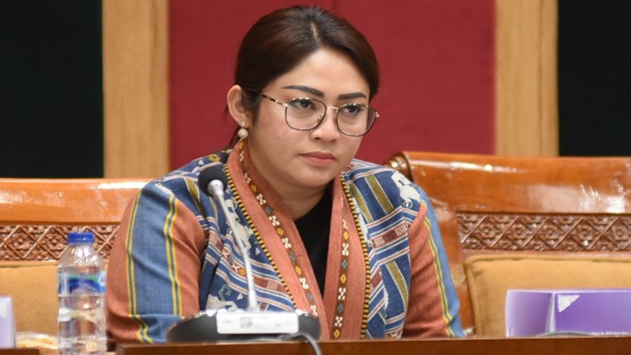 Anggota Komisi X DPR RI Eva Stefany Rataba saat mengikuti Rapat Kerja Komisi X DPR dengan Menteri Pemuda dan Olahraga Dito Ariotedjo di Gedung Nusantara I, Senayan, Jakarta, Selasa (6/8/2023). Foto: Dep/nr