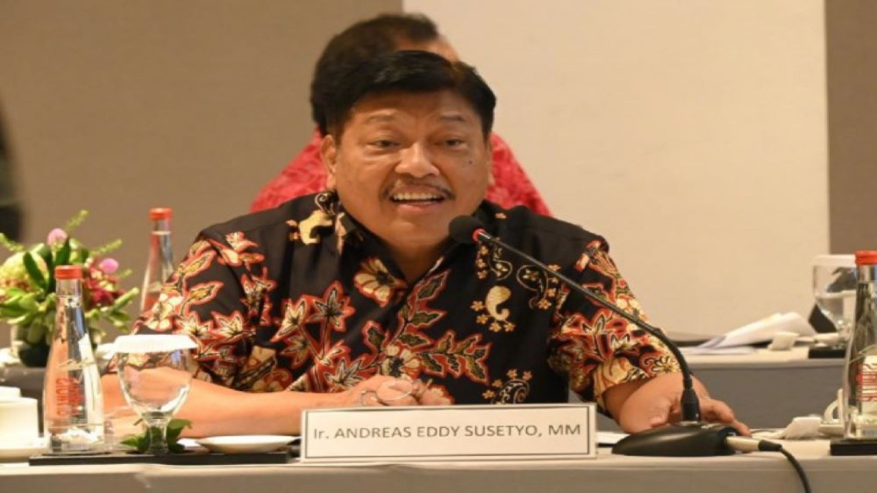 Ketua Tim Kunspik Komisi XI Andreas Eddy Susetyo saat memimpin Kunjungan Kerja Spesifik (Kunspik) Komisi XI DPR RI di Surabaya, Provinsi Jawa Timur, Jumat (8/9/2023). (Hanum/nr)