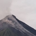 Gunung Karangetang di Pulau Siau, Kabupaten Kepulauan Sitaro, Provinsi Sulawesi Utara. (ANTARA/HO-POS PGA Karangetang)-1695180571