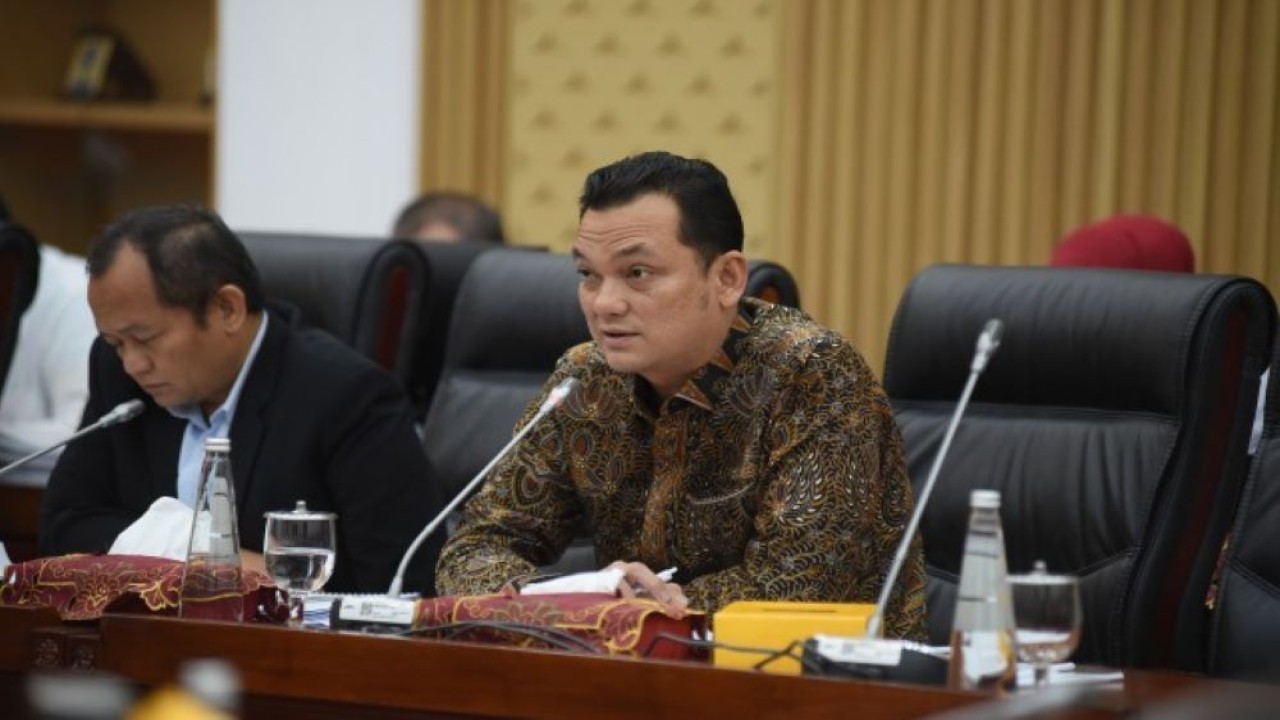 Wakil Ketua Komisi VI DPR RI Martin Manurung saat Rapat Kerja Komisi VI dengan Kemendag di Gedung Nusantara I, Senayan, Jakarta, Senin (4/9/2023). (Dep/nr)