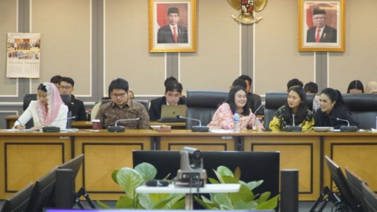 Anggota Komisi XI DPR RI Puteri Komarudin saat hadir dalam forum dalam rangka pertemuan diseminasi atas rekomendasi kebijakan (joint statement). (Ist/nr)