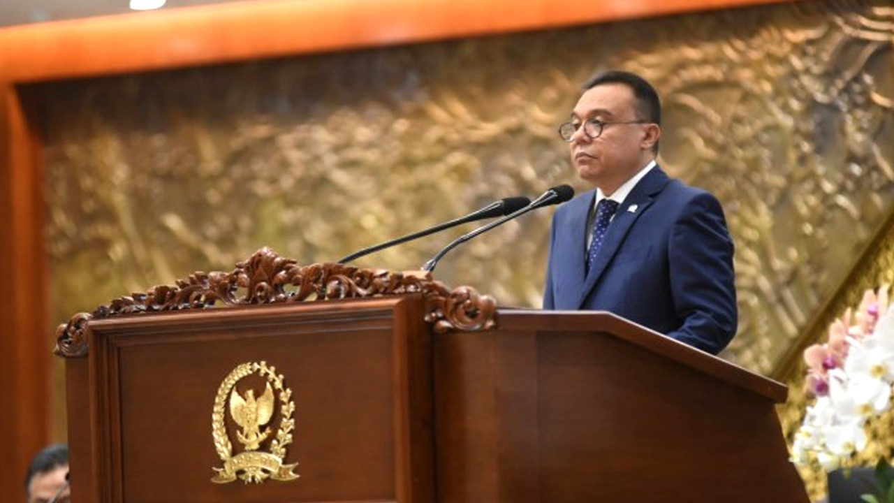 Wakil Ketua DPR RI Sufmi Dasco Ahmad saat menutup Masa Persidangan I Tahun Sidang 2023-2024, dalam Rapat Paripurna, di Gedung Nusantara II, DPR RI, Senayan, Jakarta, Selasa (3/10/2023). (Devi/Man)