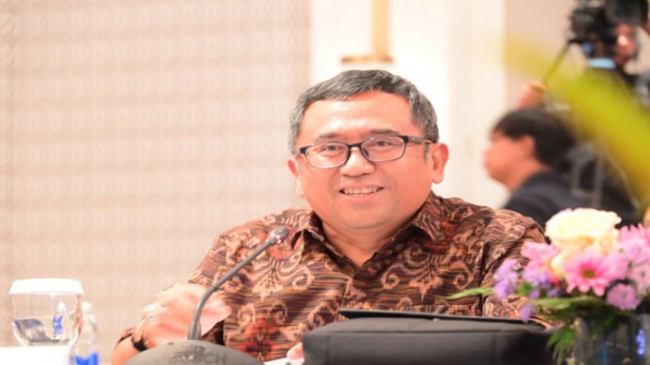 Ketua Tim Kunjungan Kerja Komisi XI DPR I Gusti Agung Rai Wirajaya saat memimpin kunjungan kerja di Kabupaten Badung, Provinsi Bali, Rabu (4/10/2023). (Saum/nr)