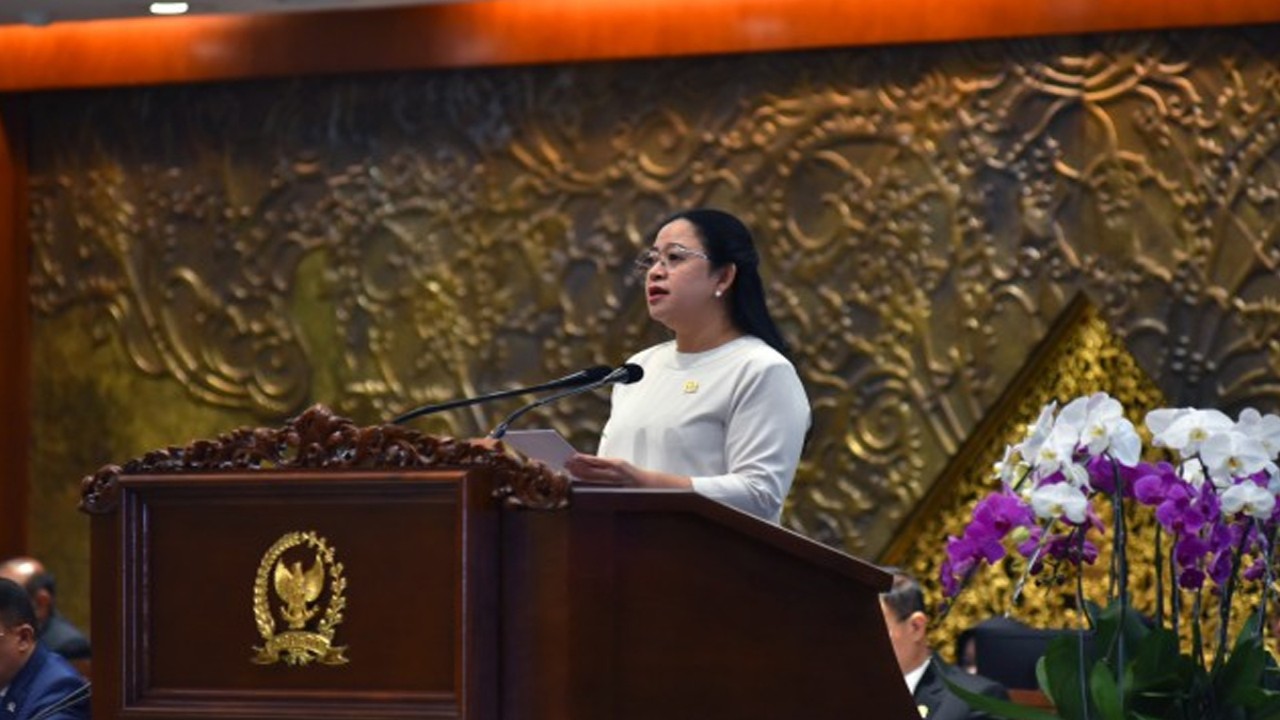 Ketua DPR RI Puan Maharani saat menyampaikan Pidato Rapat Paripurna DPR RI ke-8 Pembukaan Masa Persidangan II Tahun Sidang 2023-2024 di Gedung DPR RI, Senayan, Jakarta, Selasa (31/10/2023). Foto: Kresno/nr