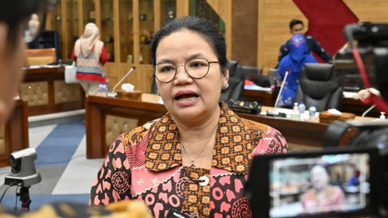 Wakil Ketua Komisi X DPR Agustina Wilujeng Pramestuti usai membuka forum tersebut di Gedung Nusantara I, Senayan, Jakarta, Senin (2/10/2023). Foto : Farhan/Man