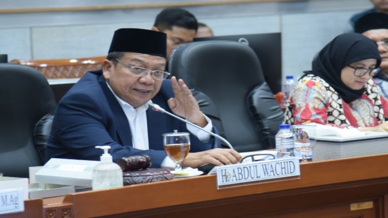 Ketua Panja BPIH Komisi VIII DRI RI Abdul Wachid saat memimpin rapat di Gedung Nusantara DPR RI, Senayan, Jakarta, Rabu (22/11/2023). Foto: Geraldi/nr