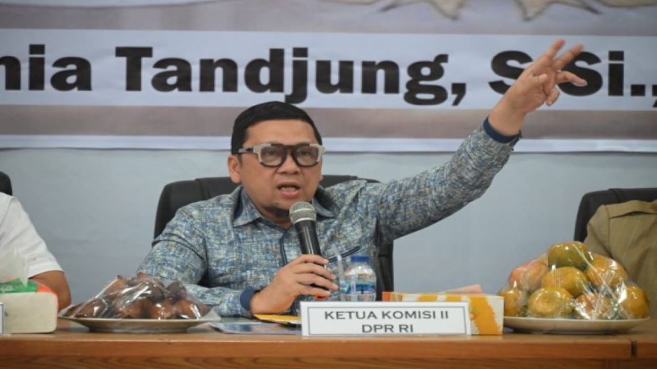 Ketua Komisi II DPR RI Ahmad Doli Kurnia saat memimpin Kunjungan Kerja Spesifik Komisi II DPR RI ke Kabupaten Karo, Sumatera Utara, Kamis (23/11/2023). Foto: Wilga/nr