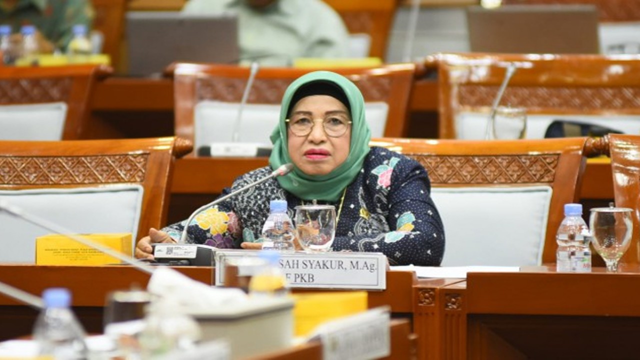 Anggota Komisi VIII DPR RI Anisah Syakur saat mengikuti Rapat Internal Panja Komisi VIII DPR RI mengenai Biaya Penyelenggaraan Ibadah Haji (BPIH) Tahun 2024, di Gedung Nusantara II, Senayan, Jakarta, Senin (27/11/2023). Foto: Runi/nr