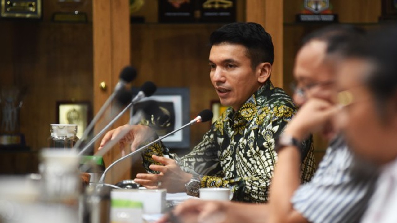 Anggota Komisi X DPR RI Muhammad Kadafi dalam Raker dengan Kemendikbudristek, di Gedung Nusantara I, Senayan, Jakarta, Selasa (7/11/2023). Foto : Devi/Man