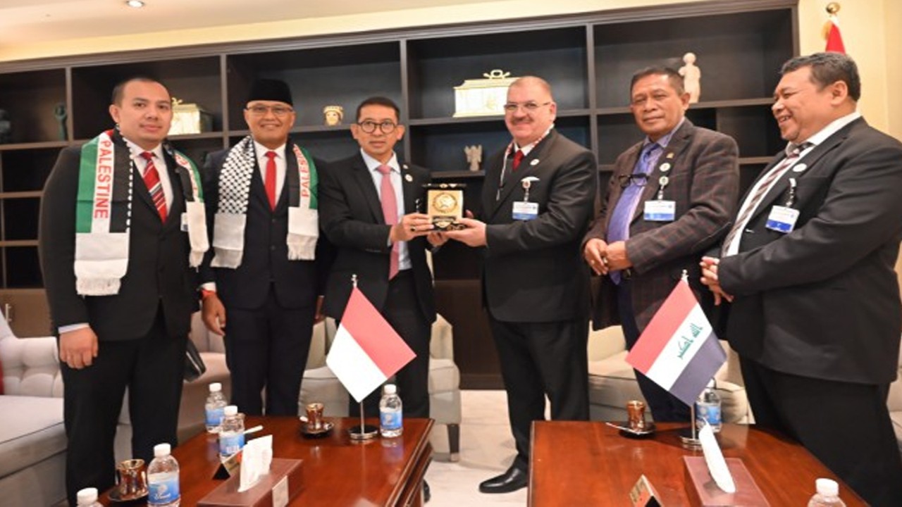 Ketua BKSAP DPR Fadli Zon usai memimpin pertemuan bilateral dengan Irak dan Iran yang dilakukan secara berturut-turut di Baghdad, Irak, Jumat (10/11/2023). Foto : Saum/Man