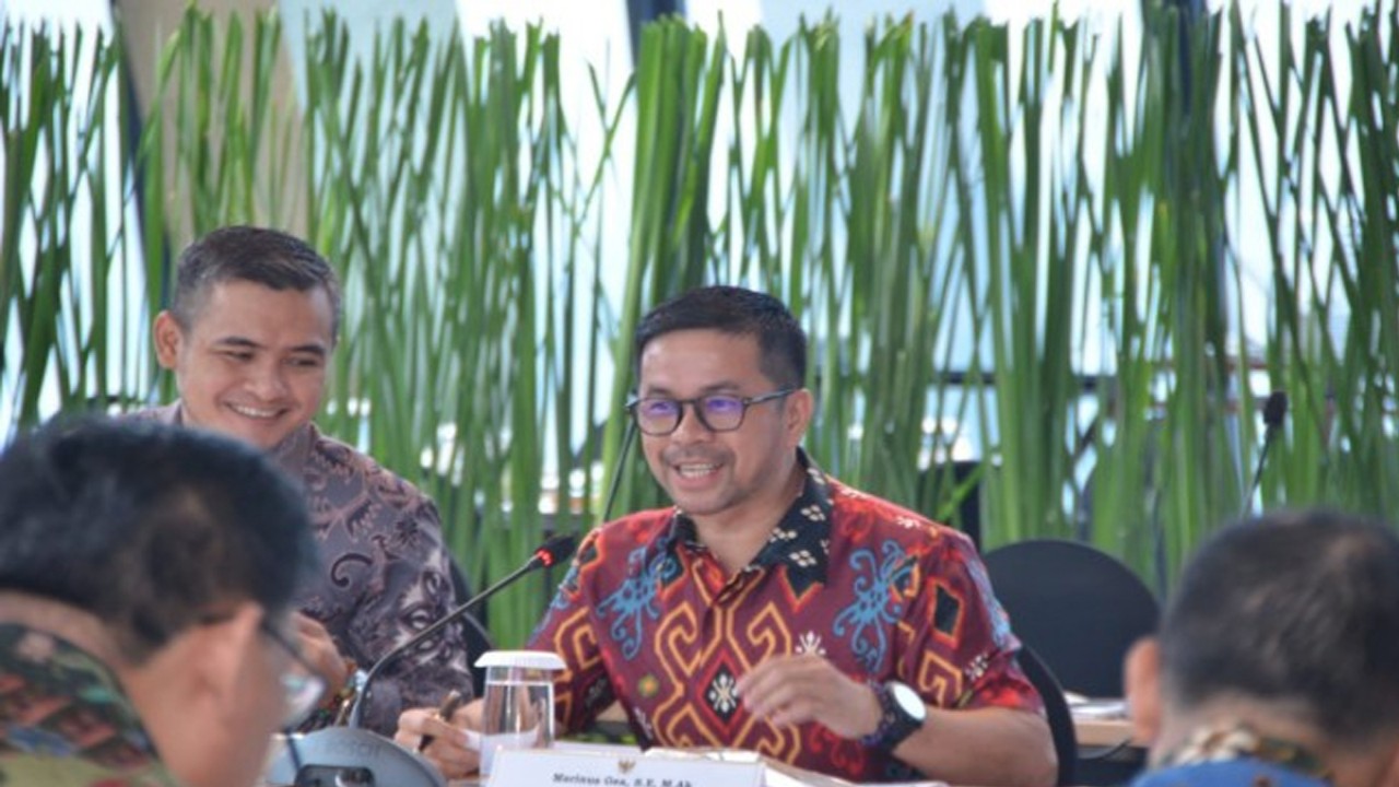 Anggota Komisi XI DPR RI Marinus Gea saat memimpin Tim Kunjungan Kerja Spesifik Komisi XI di Provinsi Banten, Kamis (9/11/2023). Foto : Tn/Man