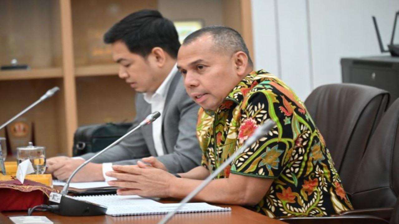 Anggota Komisi VI DPR RI Muslim saat mengikuti Raker dengan Mendag Zulkifli Hasan, di Gedung Nusantara I, Senayan, Jakarta, Senin (27/11/2023). Foto: Farhan/nr