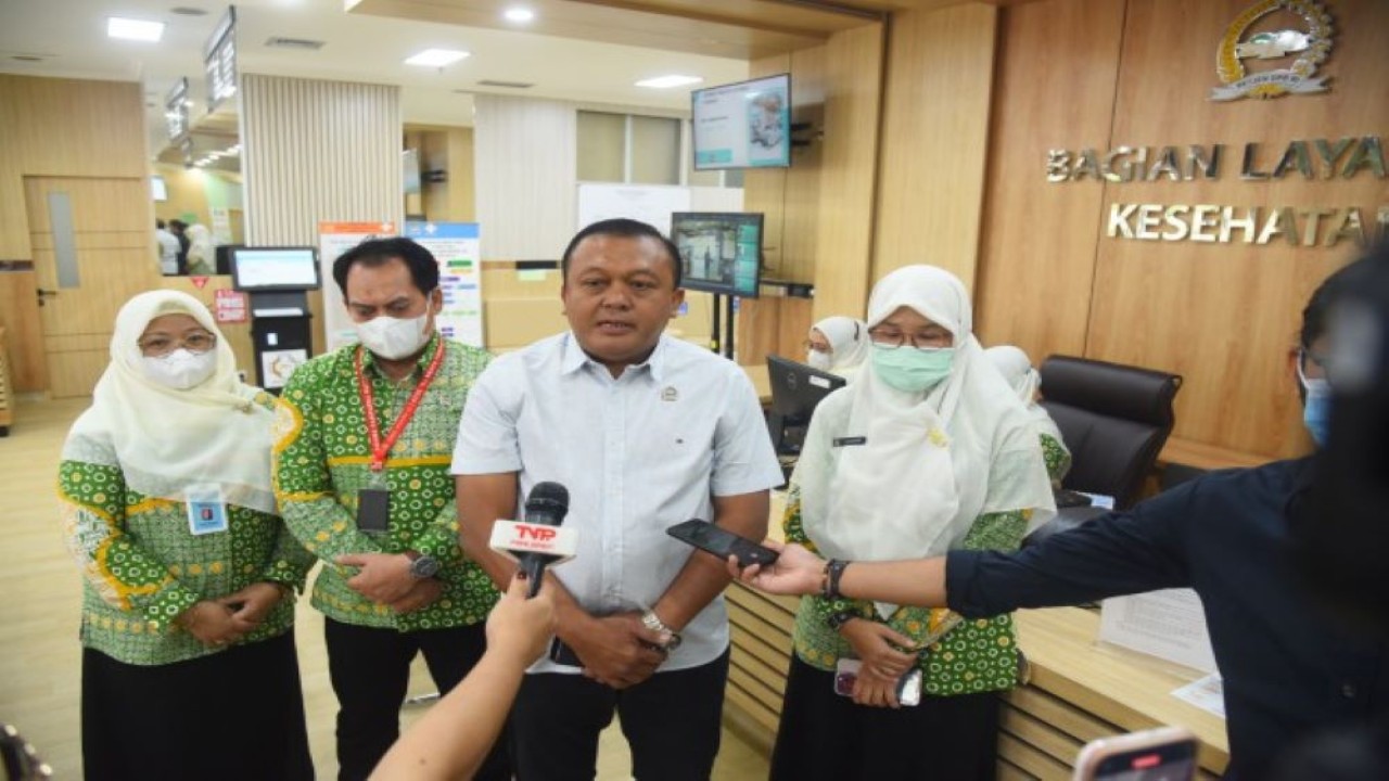 Kepala Biro Umum Sekretariat Jenderal DPR RI Rudi Romansyah saat diwawancarai Parlementaria di Yankes DPR RI. Fotografer: Runi/nr