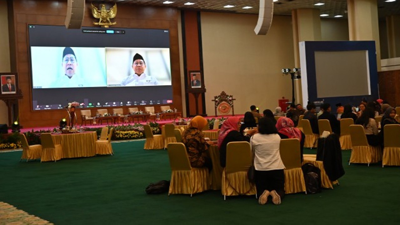 Wakil Ketua DPR RI Muhaimin Iskandar saat mengikuti acara Seminar Nasional dan Call for Papers secara virtual di Gedung Nusantara IV DPR RI, Senayan, Jakarta, Rabu (8/11/2023). Foto: Farhan/nr