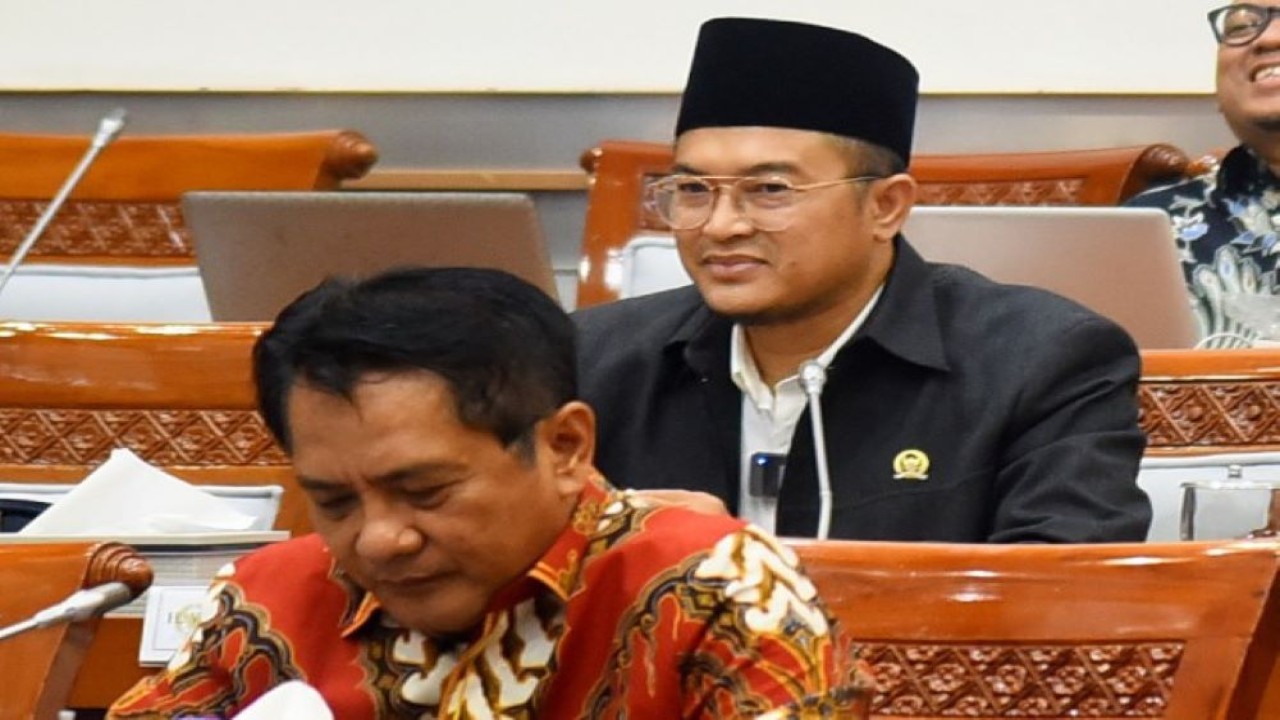 Anggota Komisi VIII DPR RI, Wisnu Wijaya Adi Putra saat mengikuti Rapat Internal Panja Komisi VIII DPR RI mengenai BPIH Tahun 2024, di Gedung Nusantara II, Senayan, Jakarta, Senin (27/11/2023). Foto: Runi/nr