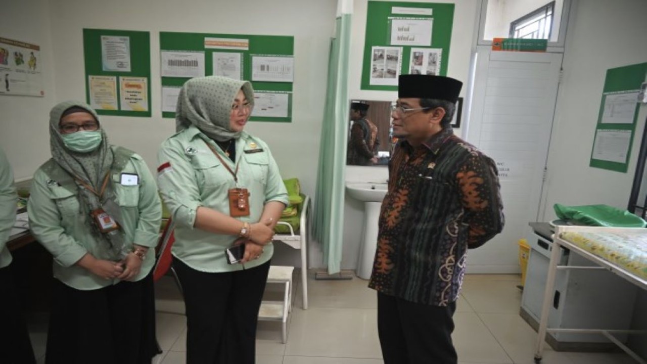 Anggota Komisi IX DPR RI Alifudin saat memimpin Tim Kunjungan Kerja Spesifik Komisi IX DPR RI ke Kabupaten Bogor, Provinsi Jawa Barat, Rabu, (29/11/2023). Foto: Hanum/nr