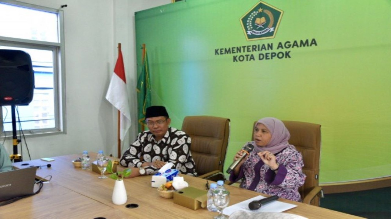 Wakil Ketua Komisi VIII DPR RI Diah Pitaloka saat memimpin pertemuan Kunsfik Komisi VIII DPR RI terkait persiapan penyelenggaraan Ibadah Haji 2024 di Kanwil Kemenag Kota Depok, Jumat (01/12/2023). Foto: Tiara/nr