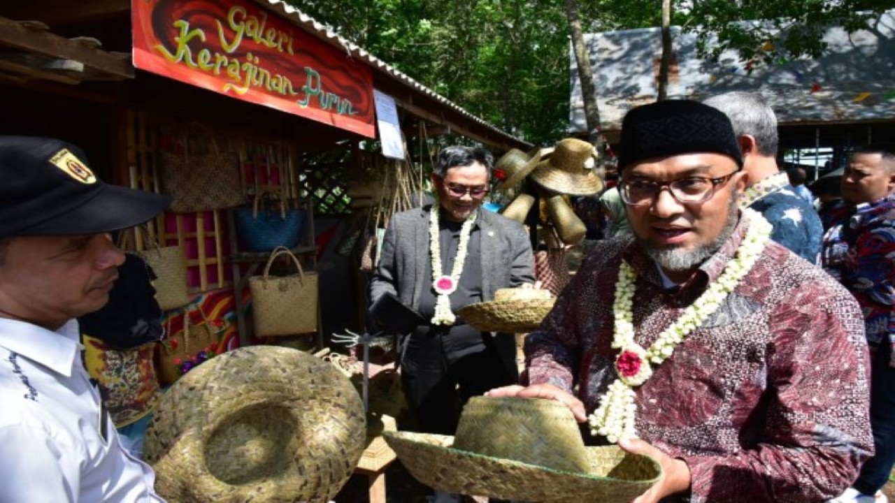 Anggota Komisi X DPR RI Fahmi Alaydroes saat mengikuti Kunjungan Kerja Reses Komisi X DPR RI di Banjarbaru, Kalimantan Selatan, Rabu (6/12/2023). Foto: Singgih/nr