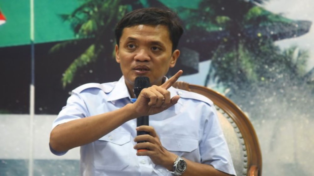 Wakil Ketua Komisi III DPR RI Habiburokhman hadir sebagai salah satu Narasumber dalam Diskusi Forum Legislasi dengan tema ‘Revisi UU ITE Disahkan, Upaya Perkuat Sistem Keamanan Transaksi Elektronik’ di Media Center, Gedung Nusantara III DPR RI, Senayan, Jakarta, Selasa (12/12/2023). Foto : Runi/Man