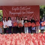 Kegiatan bakti sosial yang digelar oleh Yayasan Nusantara Membangun Bangsa berkolaborasi dengan Sondang Tampubolon-1701389984