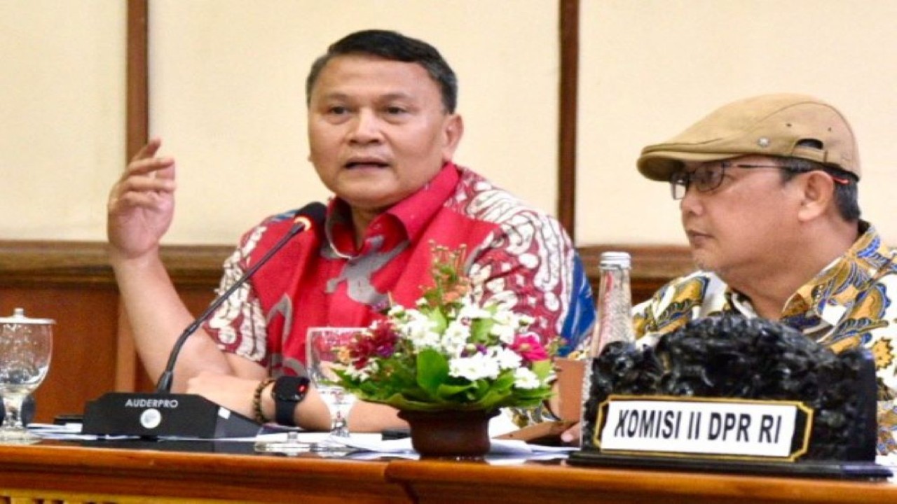 Anggota Komisi II DPR RI Mardani Ali Sera saat mengikuti pertemuan Kunjungan Kerja Reses Komisi II DPR RI ke provinsi Bali, Rabu (6/12/2023). Foto: Tiara/nr