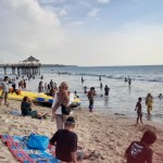 Pantai Anyer di Kabupaten Serang, Banten. ANTARA/Desi Purnama Sari-1702623126