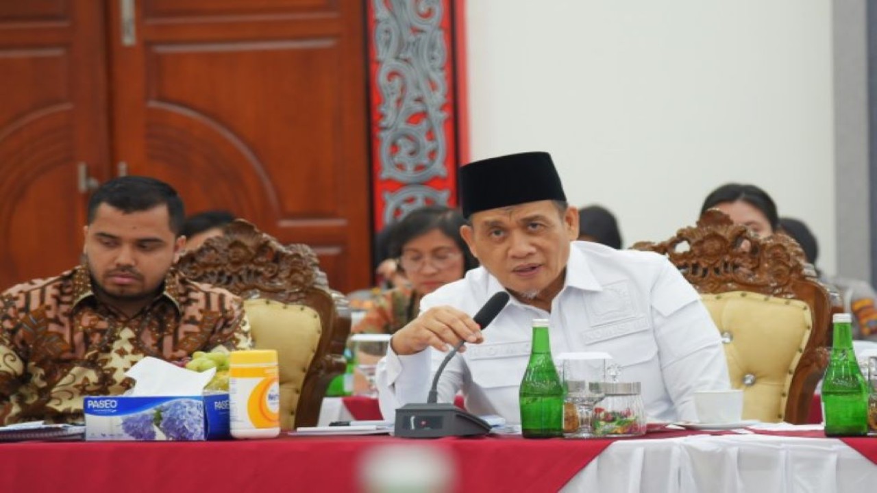 Anggota Komisi III DPR RI Romo HR Muhammad Syafi'i dalam Kunjungan Kerja Reses Komisi III DPR RI di Kota Medan, Provinsi Sumatera Utara (Sumut), Selasa (12/12/2023). Foto : Naden/Man