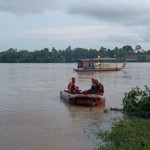 Warga yang terjatuh di Sungai Batanghari ditemukan selamat-1703149493