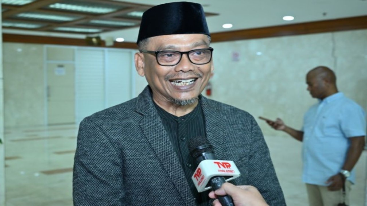 Wakil Ketua Komisi X DPR RI Abdul Fikri Faqih saat diwawancarai usai mengikuti Rapat Paripurna DPR RI di Gedung Nusantara II, DPR RI. Senayan, Jakarta, Selasa (16/1/2024). Foto: Farhan/nr