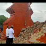 Bupati Cirebon minta ambruknya gapura alun-alun dievaluasi-1704280821