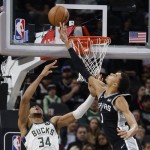 Duel Giannis dan Wemby warnai kemenangan Bucks 125-121 atas Spurs-1704449561