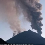 Gunung api Lewotobi Laki-laki-1704162552
