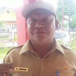 Kepala Dinas Kependudukan dan Pencatatan Sipil Biak Numfor Kalep Ampnir SH.ANTARA/Muhsidin-1705301089