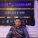 Kepala Kantor Imigrasi Kelas I TPI Kendari Wira Zulfika. (Antara/La Ode Muh Deden Saputra)-1704707453